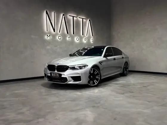 Carro 4.4 V8 TWIN POWER M XDRIVE STEPTRONIC