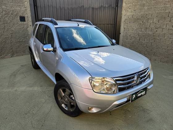Carro 1.6 DYNAMIQUE 4X2 16V FLEX 4P MANUAL