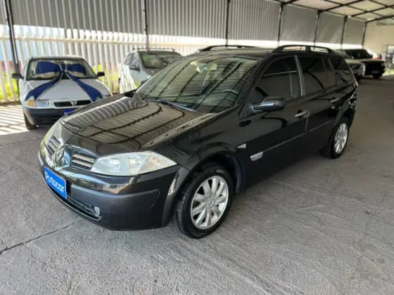 Carro 1.6 DYNAMIQUE GRAND TOUR 16V FLEX 4P MANUAL