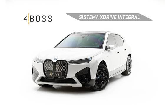 Carro ELÉTRICO M60
