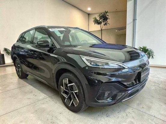 Carro 74,8 KW ELÉTRICO AWD