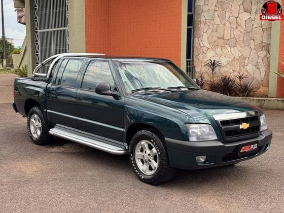 Carro 2.8 DLX 4X2 CD 12V TURBO INTERCOOLER DIESEL 4P MANUAL