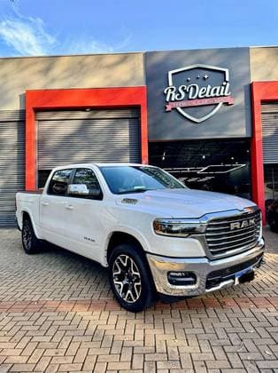 Carro 3.0 HURRICANE 6 BITURBO GASOLINA LARAMIE CD 4X4 AUTOMÁTICO