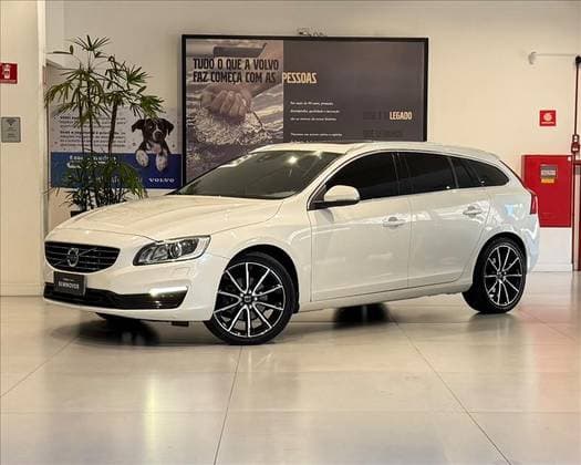 Carro 2.0 T4 MOMENTUM GASOLINA 4P AUTOMÁTICO