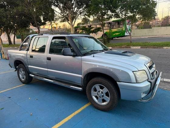 Carro 2.4 ADVANTAGE 4X2 CD 8V FLEX 4P MANUAL