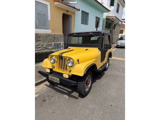 Carro CJ-5
