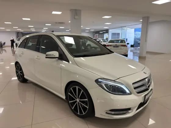 Carro 1.6 SPORT TURBO GASOLINA 4P AUTOMÁTICO