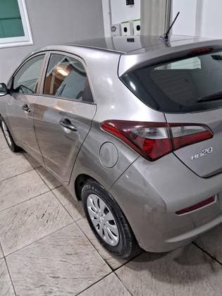 Carro 1.0 UNIQUE 12V FLEX 4P MANUAL