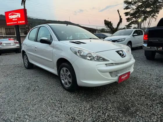 Carro 1.4 ACTIVE 8V FLEX 4P MANUAL