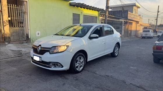 Carro 1.6 DYNAMIQUE 8V FLEX 4P MANUAL