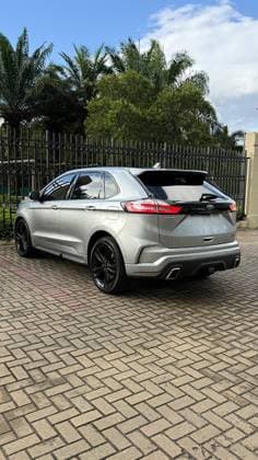 Carro 2.7 V6 ECOBOOST GASOLINA ST AWD AUTOMÁTICO