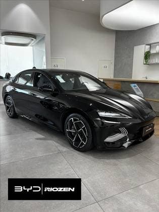 Carro 82,5 KW ELÉTRICO AWD