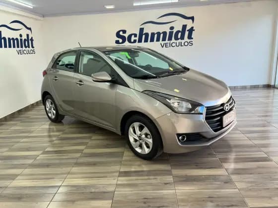Carro 1.6 COMFORT PLUS 16V FLEX 4P AUTOMÁTICO