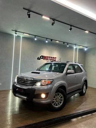 Carro 2.7 SR 4X2 CD 16V FLEX 4P AUTOMÁTICO
