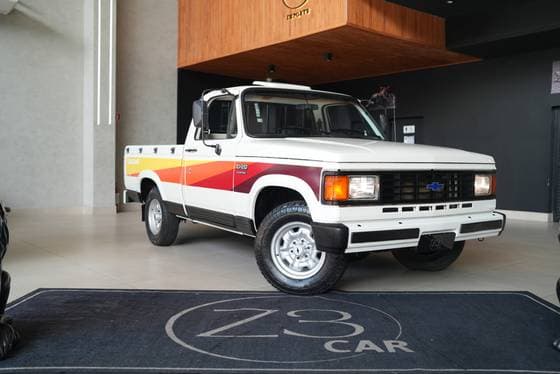 Carro 4.0 CUSTOM DE LUXE CS 8V TURBO DIESEL 2P MANUAL
