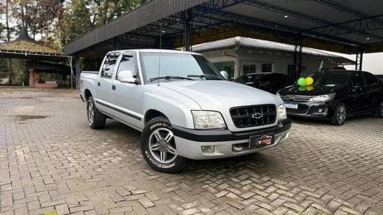 Carro 2.8 DLX 4X4 CD 12V TURBO INTERCOOLER DIESEL 4P MANUAL