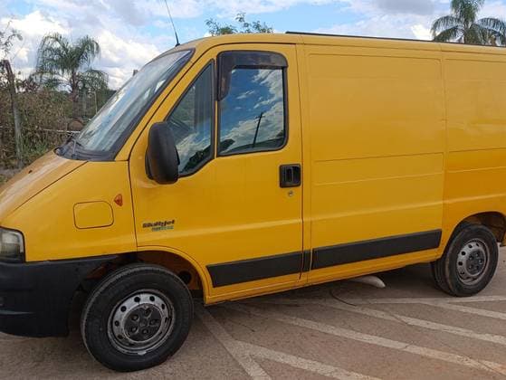 Carro 2.3 CARGO 7.5 16V TURBO DIESEL 4P MANUAL
