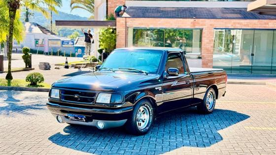 Carro 4.0 STX 4X2 CE V6 12V GASOLINA 2P MANUAL