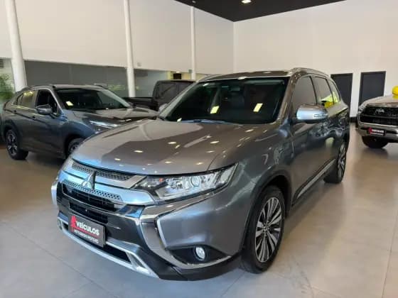 Carro 2.0 MIVEC GASOLINA HPE AUTOMÁTICO
