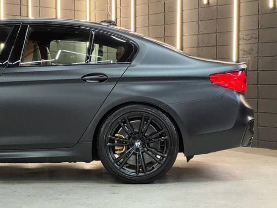 Carro 4.4 V8 TWIN POWER M XDRIVE STEPTRONIC