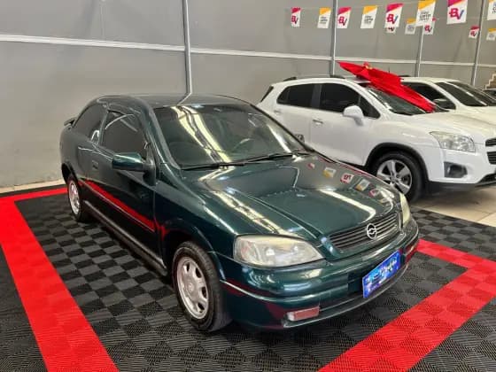 Carro 2.0 MPFI GLS 8V GASOLINA 4P MANUAL