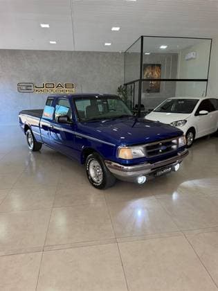 Carro 4.0 STX 4X2 CE V6 12V GASOLINA 2P MANUAL