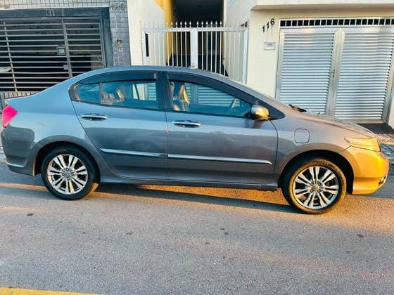 Carro 1.5 LX 16V FLEX 4P AUTOMÁTICO