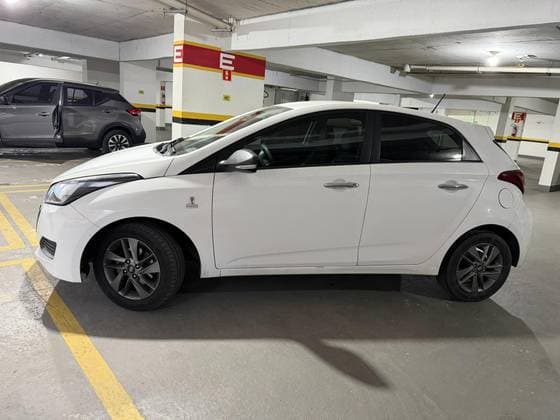 Carro 1.0 COPA DO MUNDO FIFA 12V FLEX 4P MANUAL