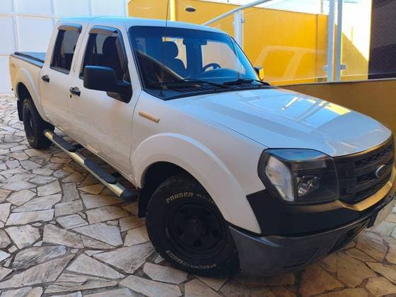 Carro 3.0 XL 4X4 CD TURBO ELECTRONIC DIESEL 4P MANUAL