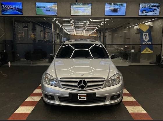 Carro 1.8 AVANTGARDE KOMPRESSOR GASOLINA 4P AUTOMÁTICO