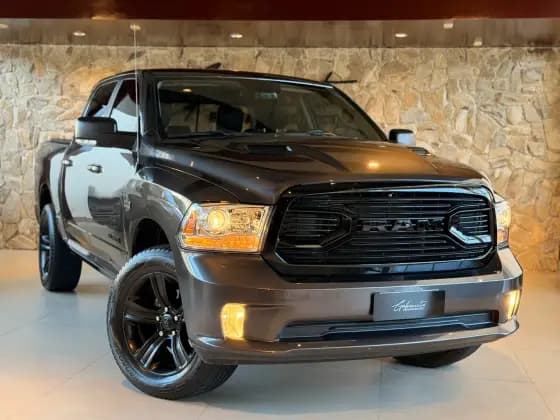 Carro 5.7 V8 GASOLINA LARAMIE NIGHT EDITION CD 4X4 AUTOMÁTICO