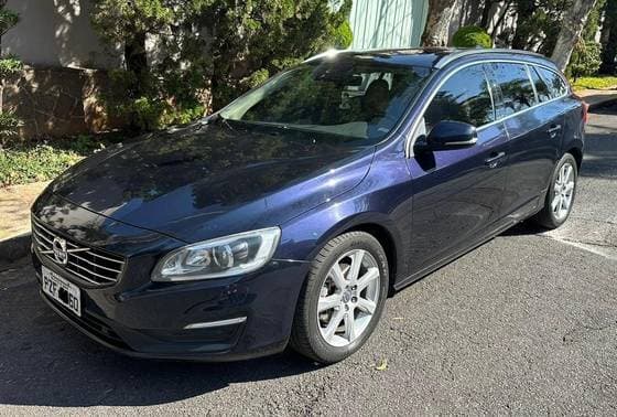 Carro 2.0 T4 MOMENTUM GASOLINA 4P AUTOMÁTICO