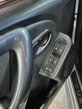 Carro 1.6 4X2 16V FLEX 4P MANUAL