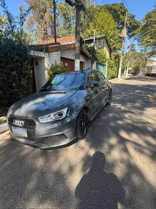Carro 1.8 TFSI SPORTBACK AMBITION GASOLINA 4P S-TRONIC