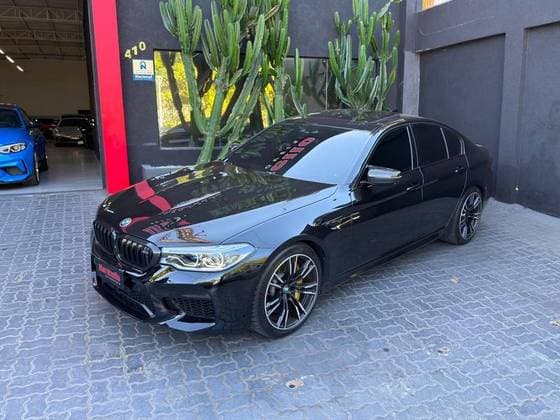 Carro 4.4 V8 TWIN POWER M XDRIVE STEPTRONIC
