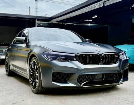 Carro 4.4 V8 TWIN POWER M XDRIVE STEPTRONIC