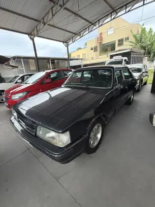 Carro 4.1 DIPLOMATA SE 12V ÁLCOOL 4P MANUAL
