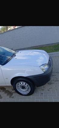 Carro 1.6 L 8V FLEX MANUAL