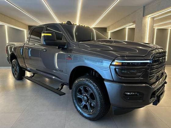 Carro 6.7 I6 TURBO DIESEL LARAMIE NIGHT EDITION CD 4X4 AUTOMÁTICO