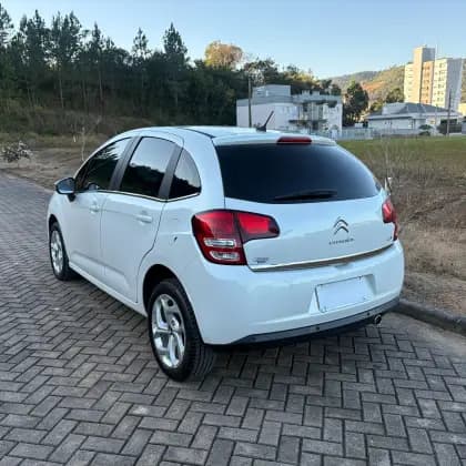 Carro 1.6 EXCLUSIVE 16V FLEX 4P AUTOMÁTICO