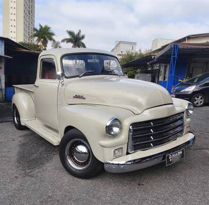Carro 3.9 I6 GASOLINA DELUXE MANUAL
