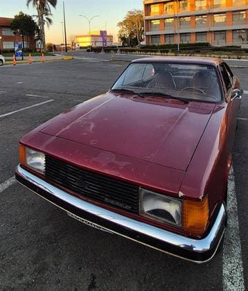 Carro 2.5 COMODORO 8V GASOLINA 2P MANUAL