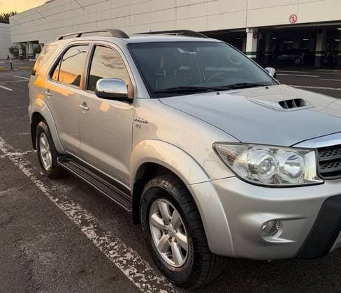 Carro 3.0 SRV 4X4 7 LUGARES 16V TURBO INTERCOOLER DIESEL 4P AUTOMÁTICO