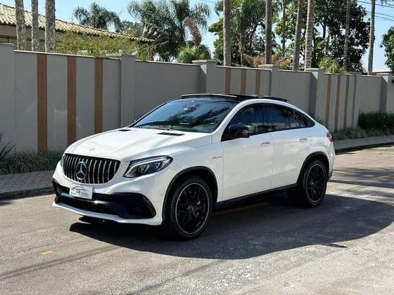 Carro 5.5 V8 TURBO GASOLINA COUPÉ 4MATIC 7G-TRONIC