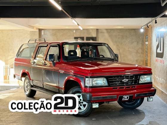 Carro 4.0 CUSTOM DE LUXO 8V DIESEL 4P MANUAL