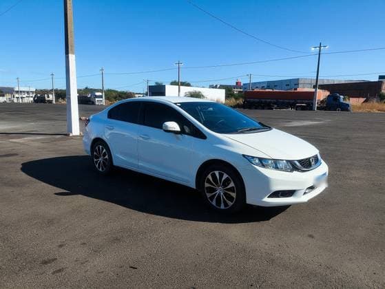 Carro 2.0 LXR 16V FLEX 4P AUTOMÁTICO