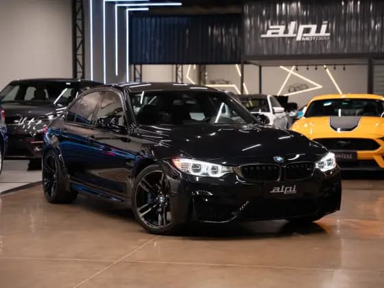 Carro 3.0 I6 GASOLINA SEDAN AUTOMÁTICO