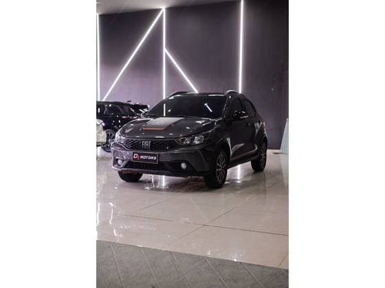 Carro 1.3 FIREFLY FLEX TREKKING CVT