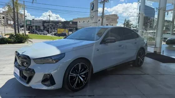 Carro ELÉTRICO XDRIVE60 M SPORT