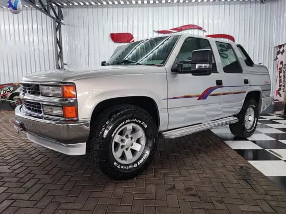 Carro 4.2 TROPICAL 4X2 CD 18V TURBO DIESEL 4P MANUAL